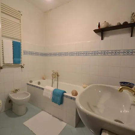 Villa Villa In Rapallo With Sea View And Olive Yards, Cleaning Included *